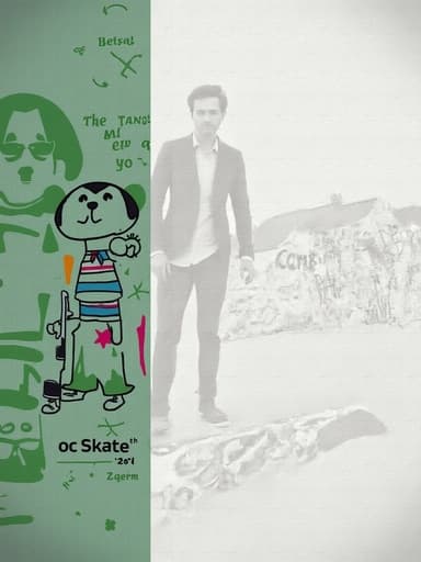 한 남자가 활기찬 도시 스케이트파크에서 선명한 스케이트보드 위에 자신감 있게 서 있습니다. 배경에는 다채로운 그래피티와 경사로가 있으며, 맑고 푸른 하늘이 펼쳐져 있습니다. 이 장면은 젊음과 모험의 본질을 포착하며, 스케이트보드의 세련된 디자인과 화려한 그래픽을 보여줍니다.